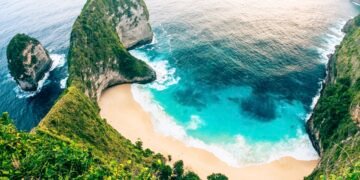 10 Most Hidden and Secluded Beach in Bali with Breathtaking Views