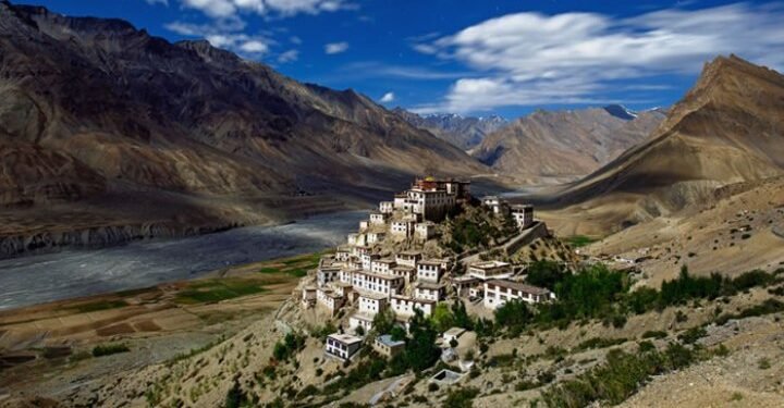 INDIAN VILLAGE at 15000 ft | World’s highest Village | Komic | Spiti Valley