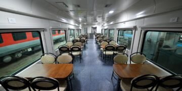 Deccan Queen Express journey Restaurant on wheel