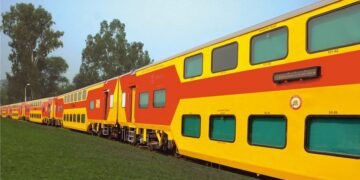 India's FASTEST Double Decker Train Journey 1 India's FASTEST Double Decker Train Journey