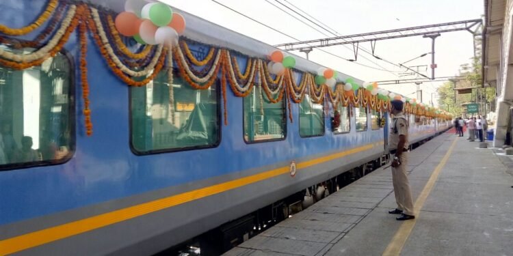 Gatiman Express India's Fastest Train Journey 14 Gatiman Express India's Fastest Train Journey