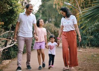 Tips For Travelling With Kids |Toddler & Infant | List of Dress and Medicine