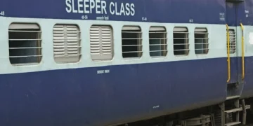 Sleeper Class Train Journey Best or Not | Indian Railway Travel Tips