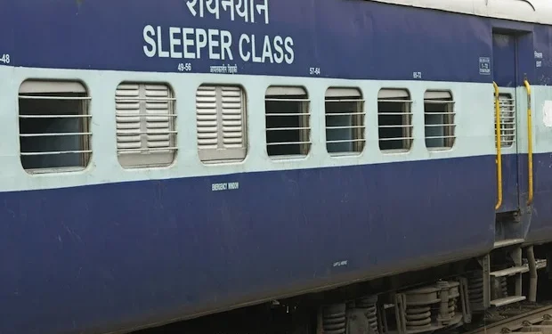 Sleeper Class Train Journey Best or Not | Indian Railway Travel Tips