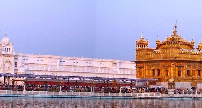 Gilded Reverence: Unveiling Amritsar's Cultural Splendors 14 Gilded Reverence: Unveiling Amritsar's Cultural Splendors