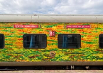 Pune Duronto Express