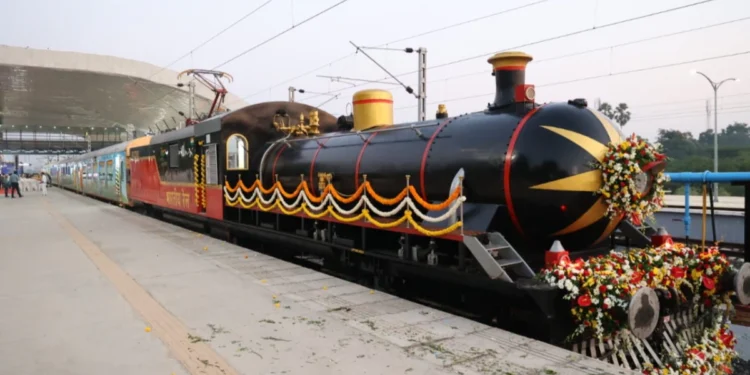 Ahmedabad to Ekta Nagar STEAM Heritage Train Journey | Luxurious Dining Car with Delicious Food 14 Ahmedabad to Ekta Nagar STEAM Heritage Train Journey | Luxurious Dining Car with Delicious Food