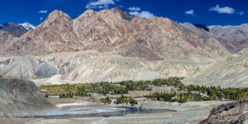 Elevated Reverie: Exploring the Mystique of Ladakh's High-Altitude Splendor. 1 Elevated Reverie: Exploring the Mystique of Ladakh's High-Altitude Splendor.